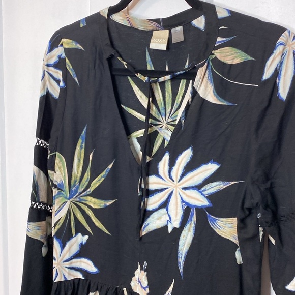 Roxy Black Dress with Tropical Floral Design - Med - Picture 3 of 9